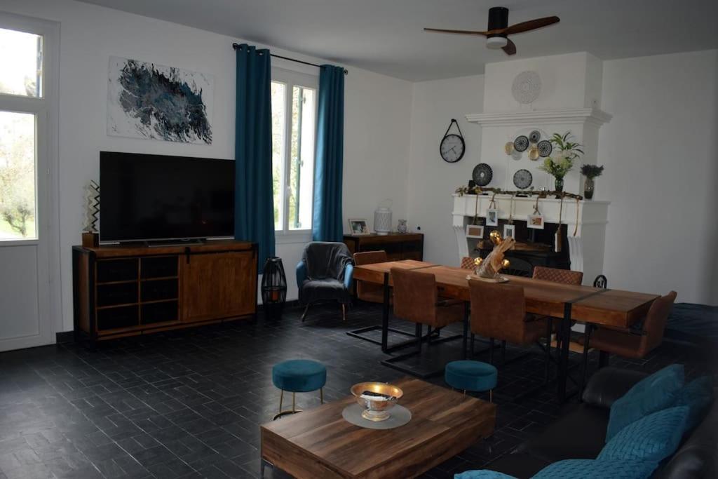 Bed and Breakfast Domaine La Tuilerie Guitres Экстерьер фото