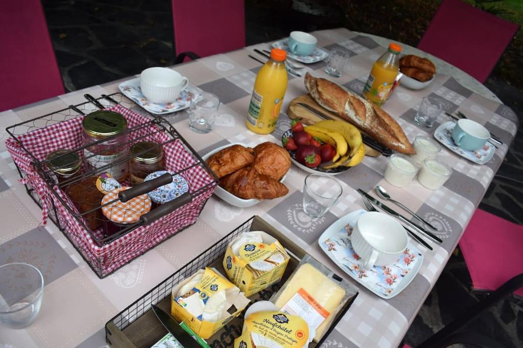 Bed and Breakfast Domaine La Tuilerie Guitres Экстерьер фото