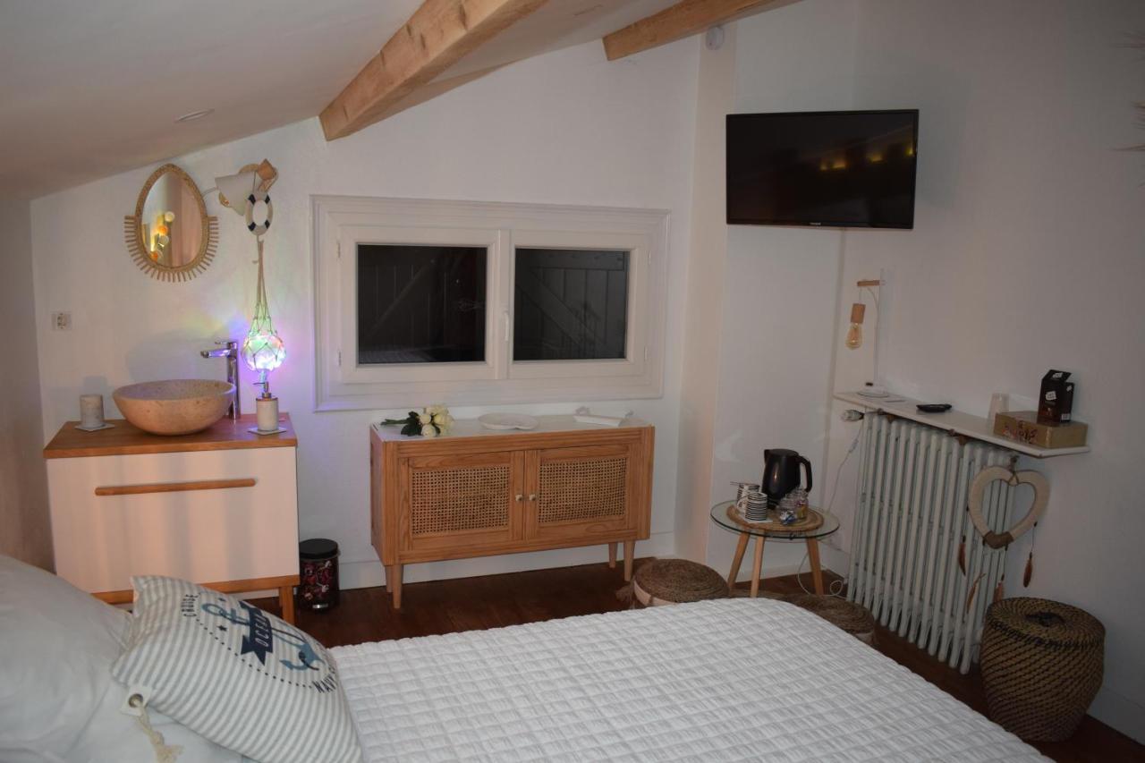 Bed and Breakfast Domaine La Tuilerie Guitres Экстерьер фото